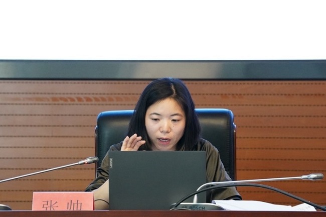 图为张帅同志分享外事出访参赛基本流程